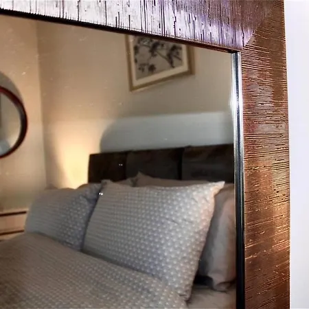 Boutique 2-bed Town Centre